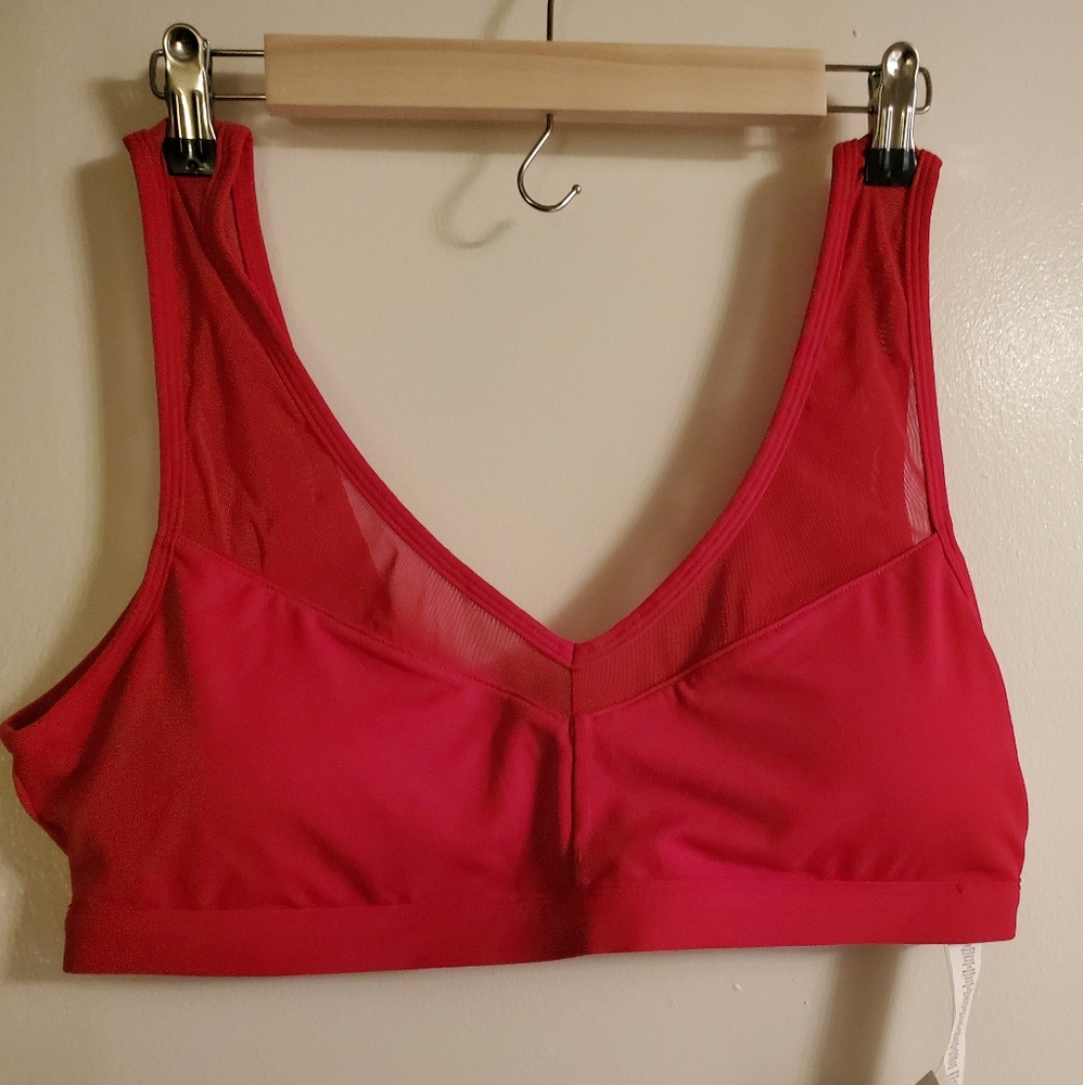 Fabletics Estelle Sports Bra